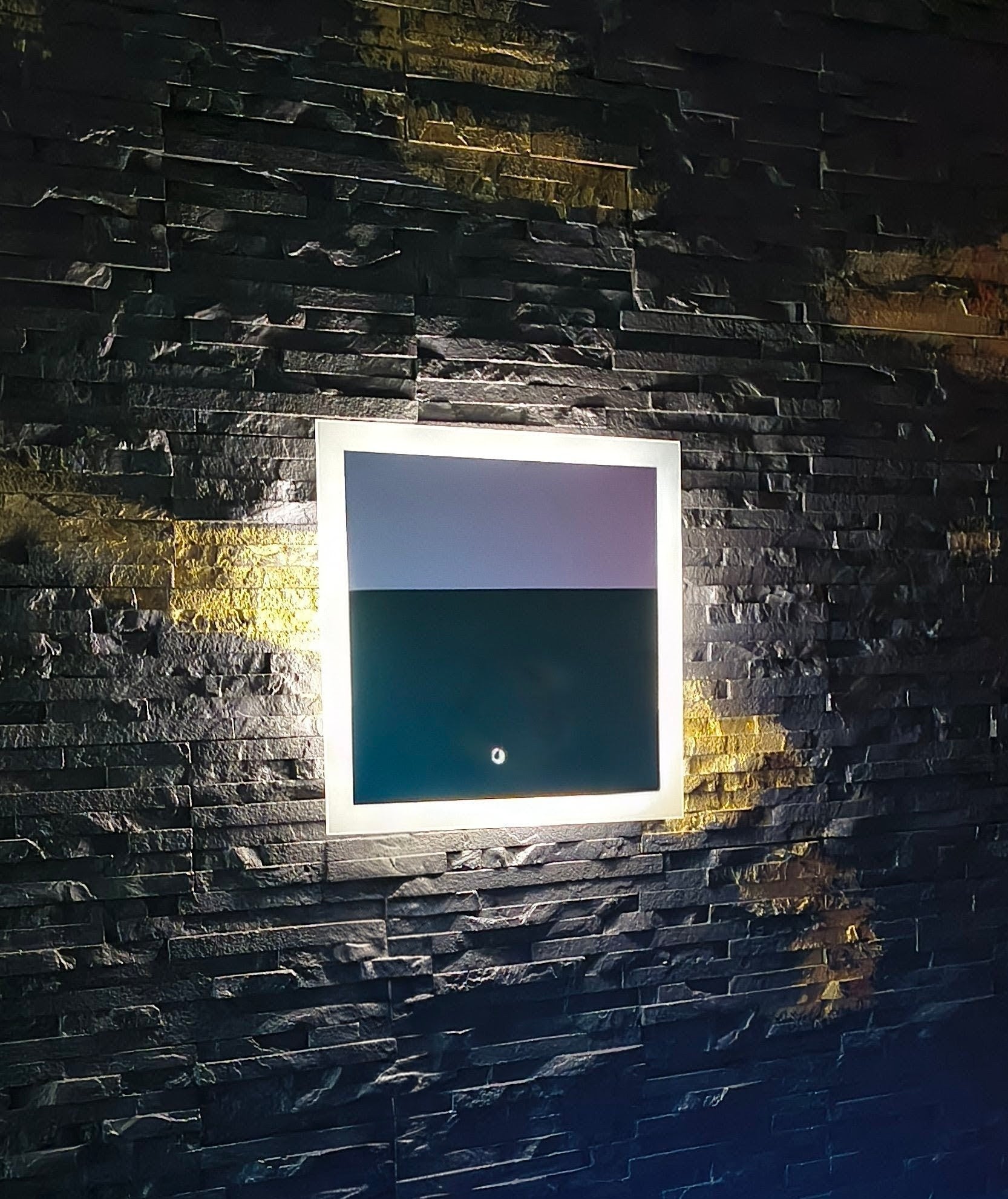 LED Wall Mirror Lena – Touch Switch – side profile, ultra-slim frame and COB LED strip